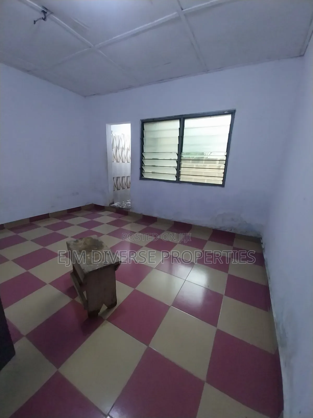 1bdrm Apartment in Tsuibleoo Around for rent