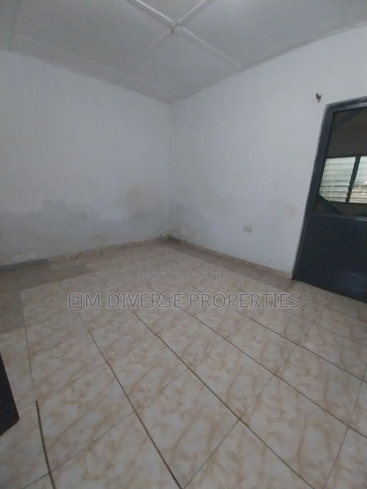 1bdrm Apartment in Tsuibleoo Around for rent