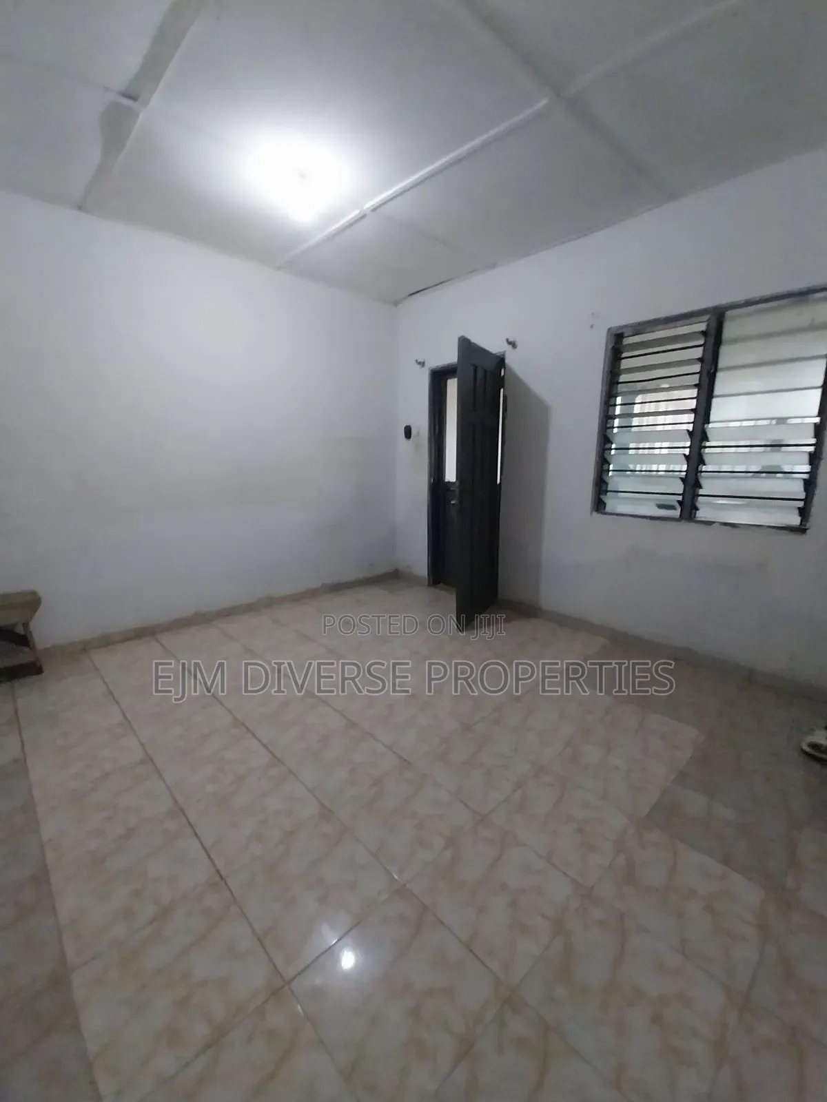 1bdrm Apartment in Tsuibleoo Around for rent
