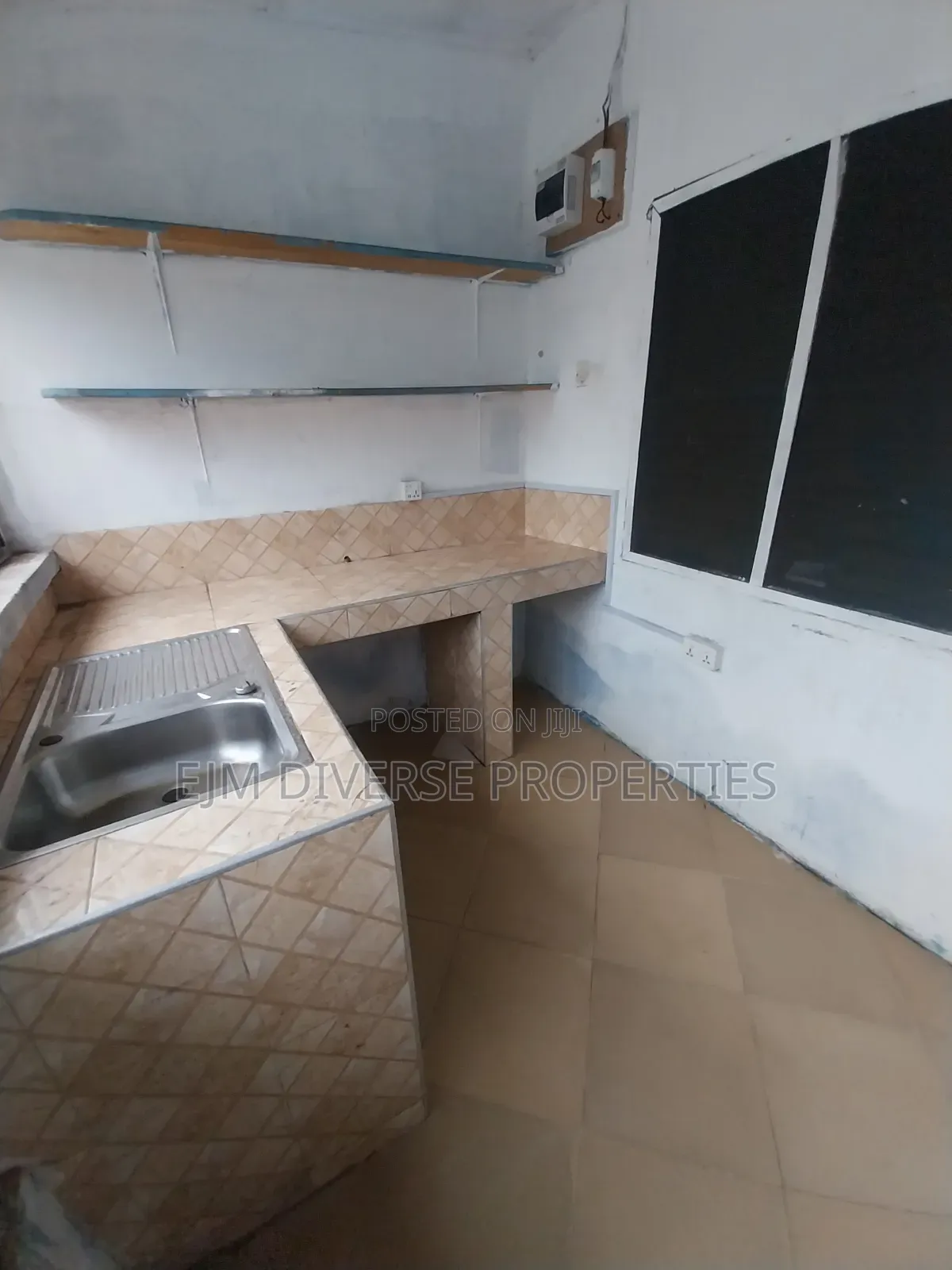 1bdrm Apartment in Tsuibleoo Around for rent