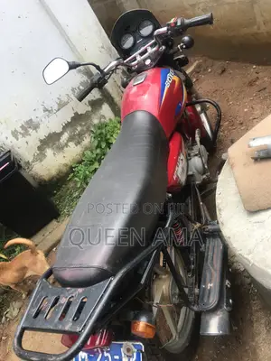 Bajaj Boxer 125 2025 Red