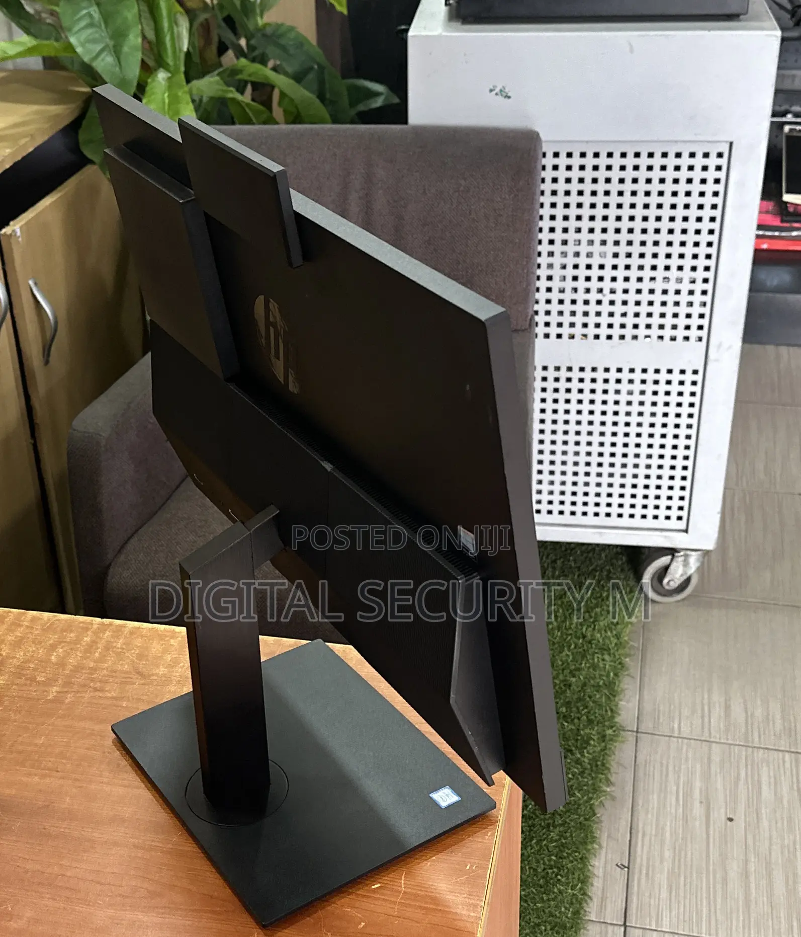 HP ProOne 240 G10 All-in-One 16GB Intel Core i7 SSD 512GB