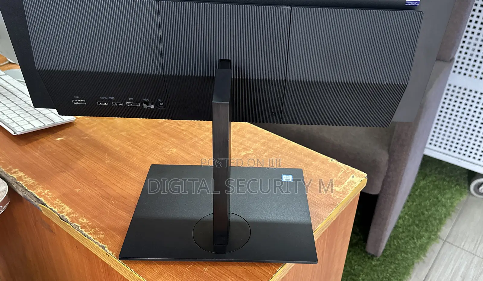 HP ProOne 240 G10 All-in-One 16GB Intel Core i7 SSD 512GB