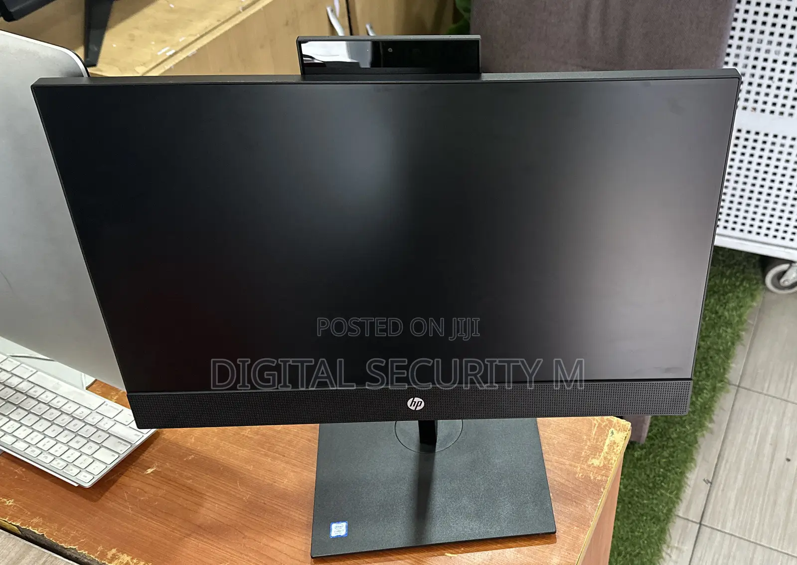 HP ProOne 240 G10 All-in-One 16GB Intel Core i7 SSD 512GB