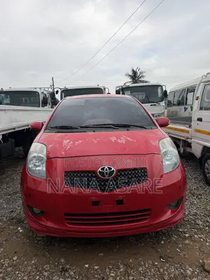 Toyota Yaris SE Hatchback 5dr 2012 Red