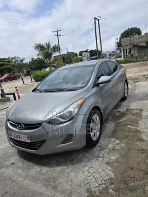Hyundai Elantra Limited Sedan FWD (1.8L 4cyl 6A) 2013 Silver