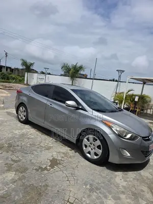 Hyundai Elantra Limited Sedan FWD (1.8L 4cyl 6A) 2013 Silver