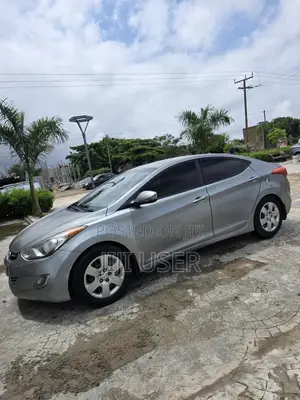 Hyundai Elantra Limited Sedan FWD (1.8L 4cyl 6A) 2013 Silver
