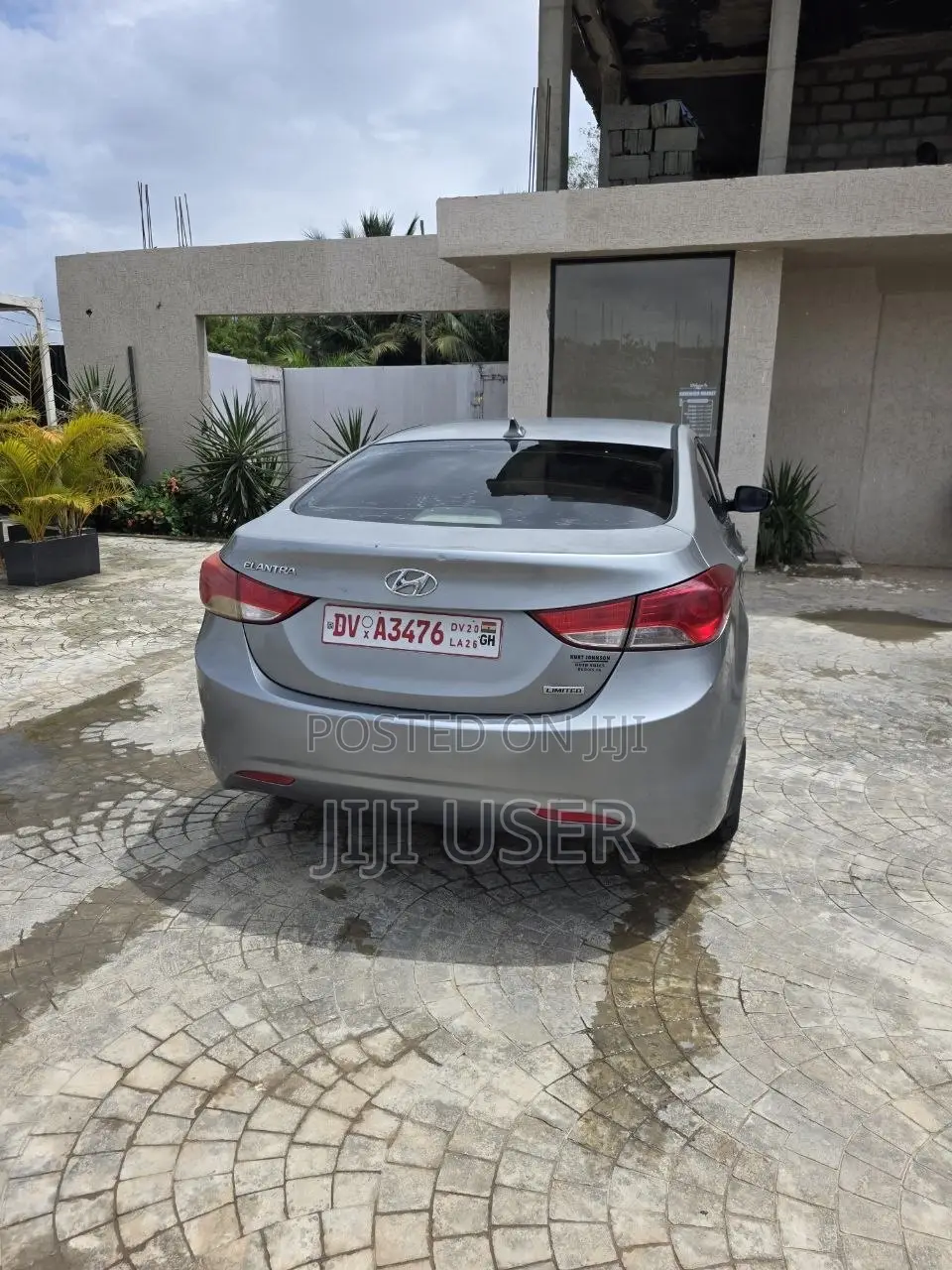 Hyundai Elantra Limited Sedan FWD (1.8L 4cyl 6A) 2013 Silver