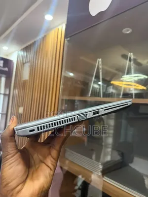 Laptop HP EliteBook 840 G4 4GB Intel Core i5 SSD 250GB