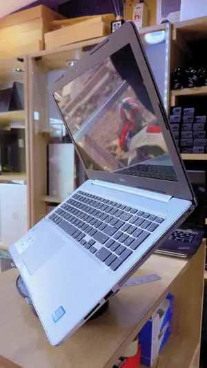 Laptop Dell Inspiron 15 8GB Intel Core i7 HDD+SSD 500GB