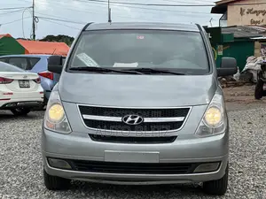 Hyundai H200 2013 Gray