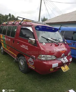 Hyundai H-100 2004 Red