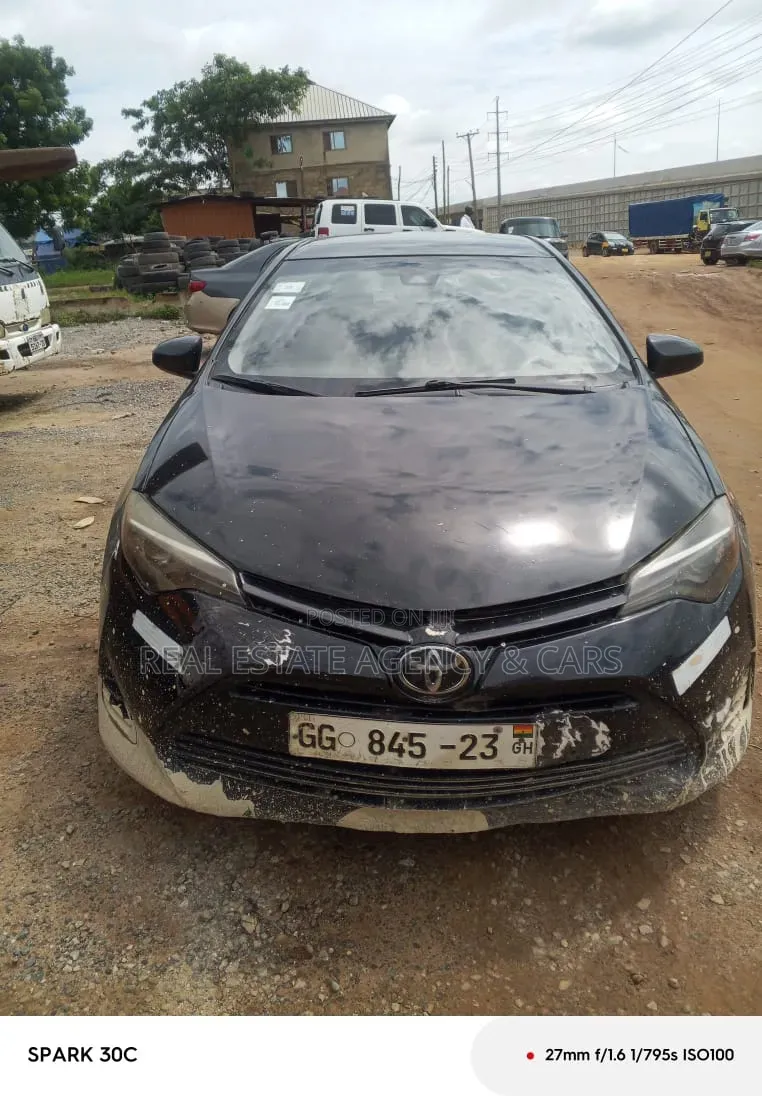 Toyota Corolla 2015 Black