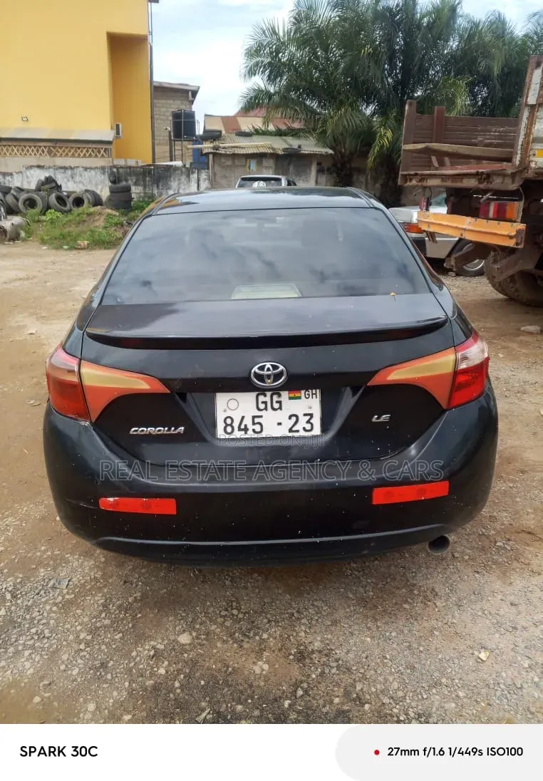 Toyota Corolla 2015 Black