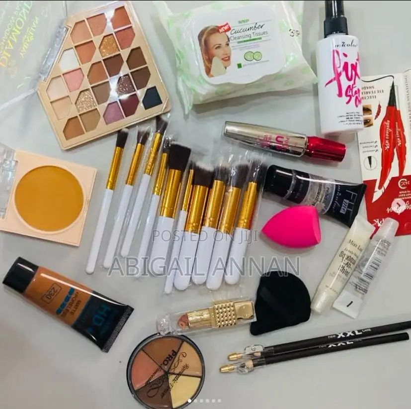 Personal Makeup Set