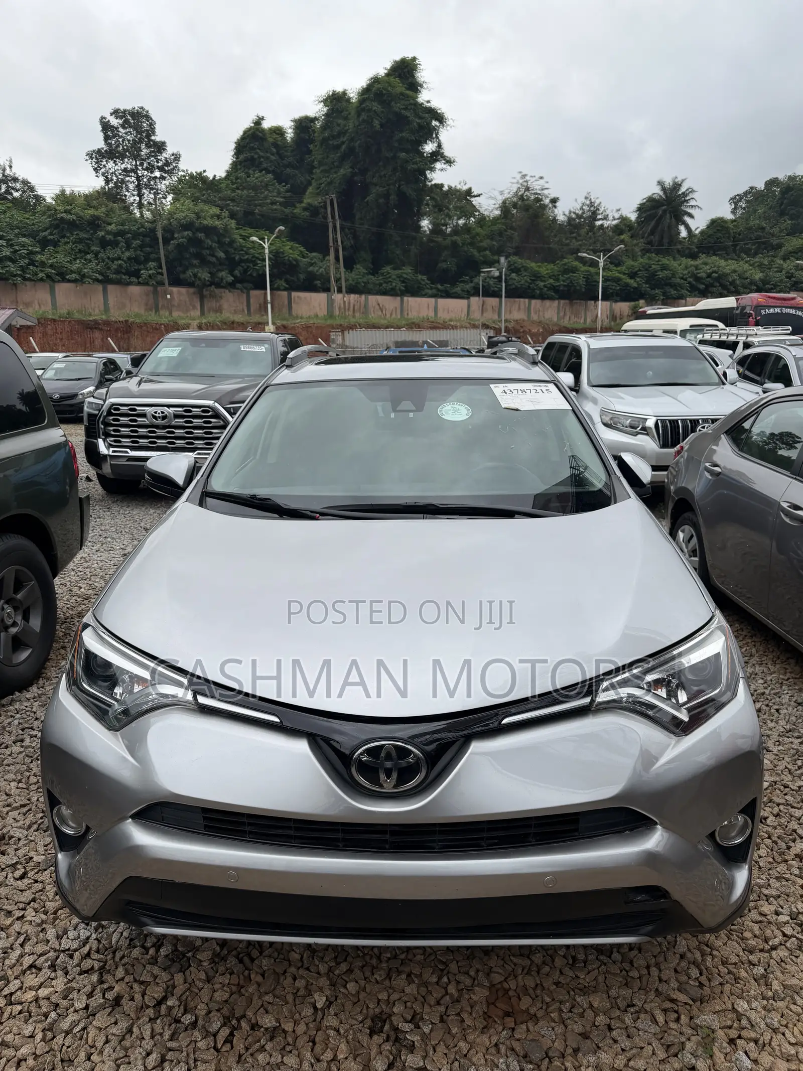 Toyota RAV4 Limited AWD (2.5L 4cyl 6A) 2017 Silver