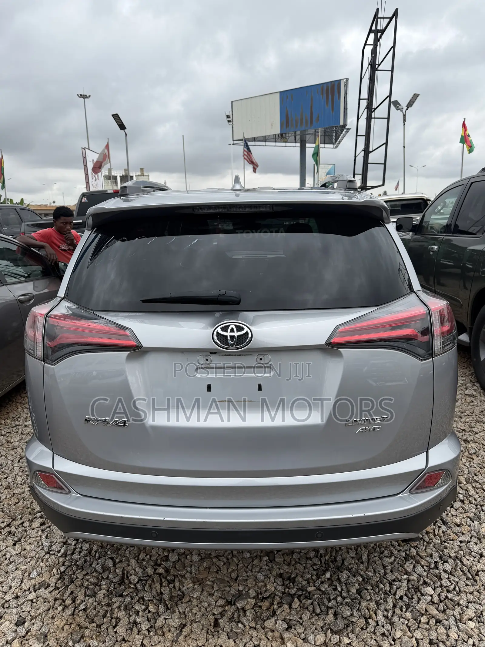 Toyota RAV4 Limited AWD (2.5L 4cyl 6A) 2017 Silver