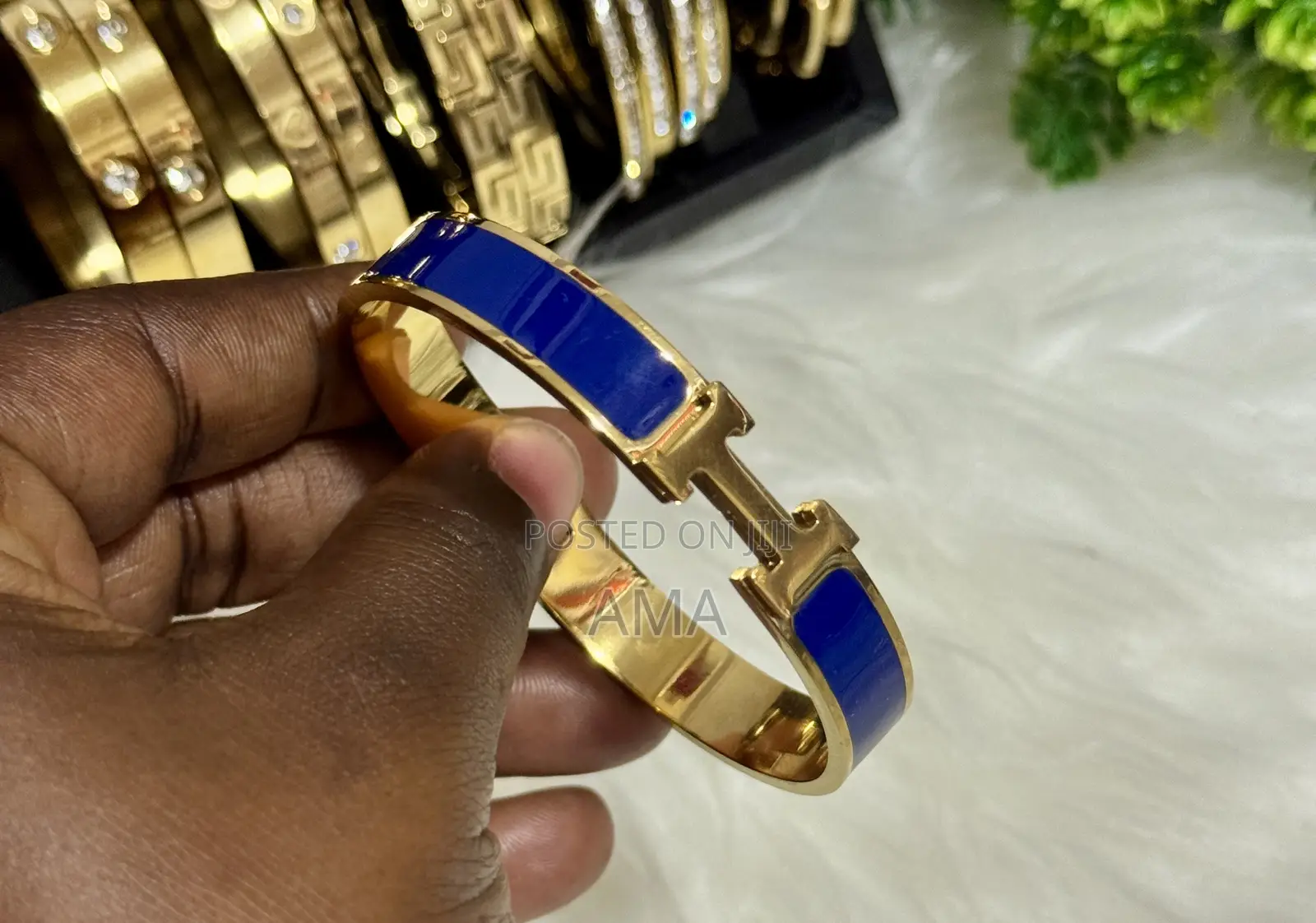 Pomaa Jewelries