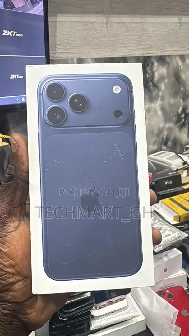 New Apple iPhone 17 Pro Max 256 GB Blue