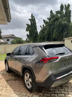 Toyota RAV4 2021 Gray
