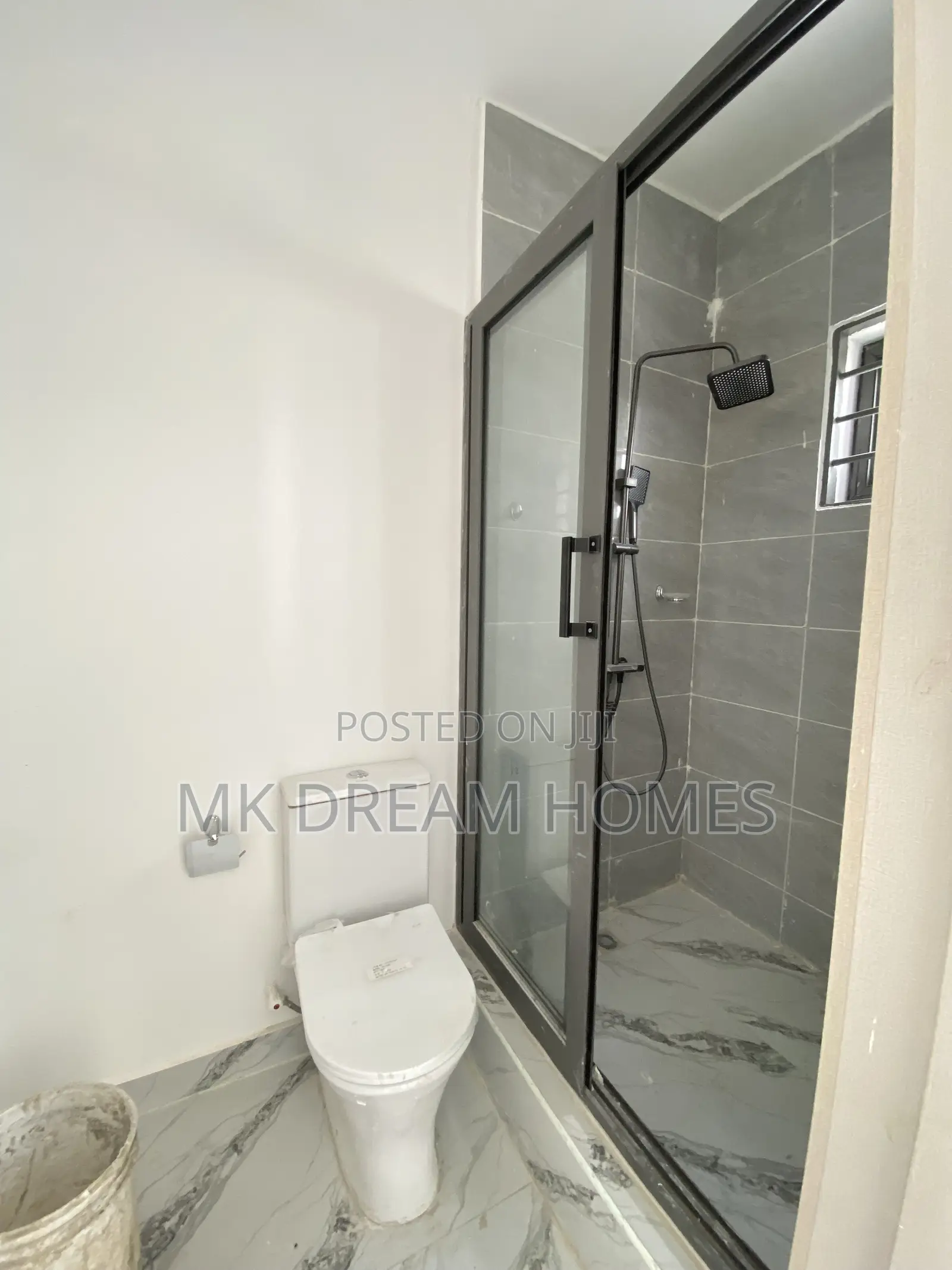 2bdrm House in School Junction for sale