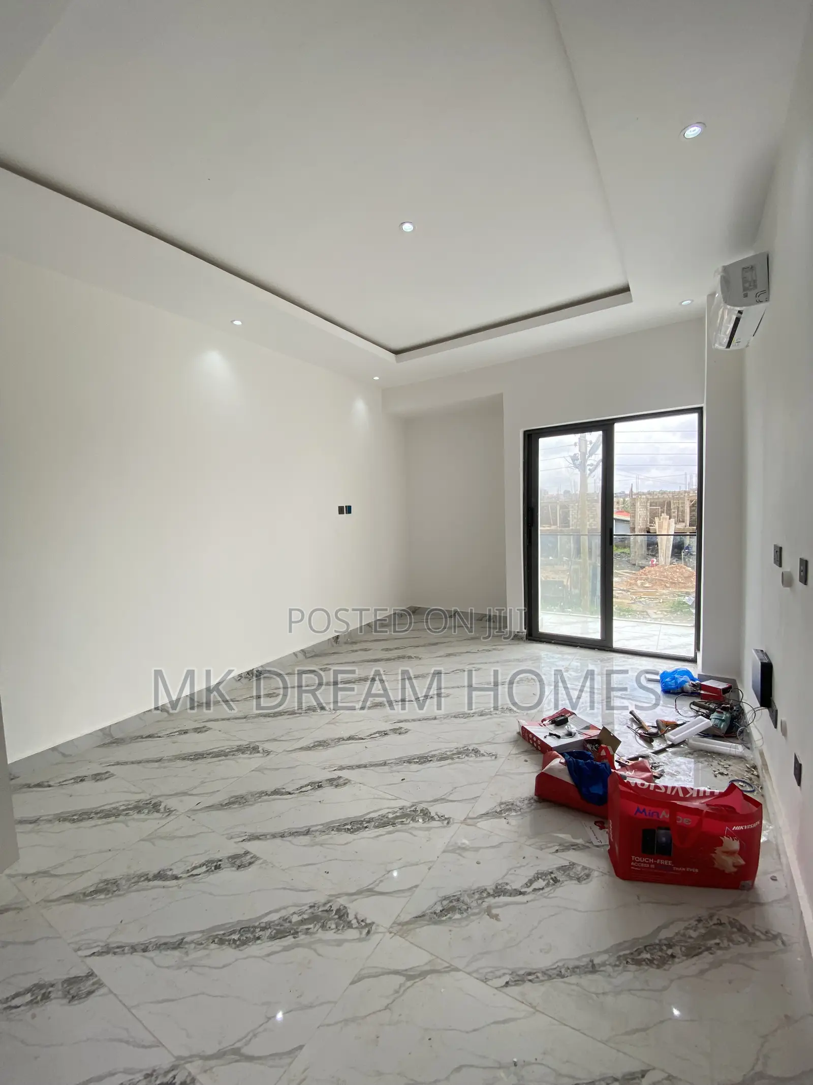 2bdrm House in School Junction for sale