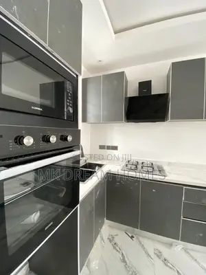 2bdrm House in School Junction for sale