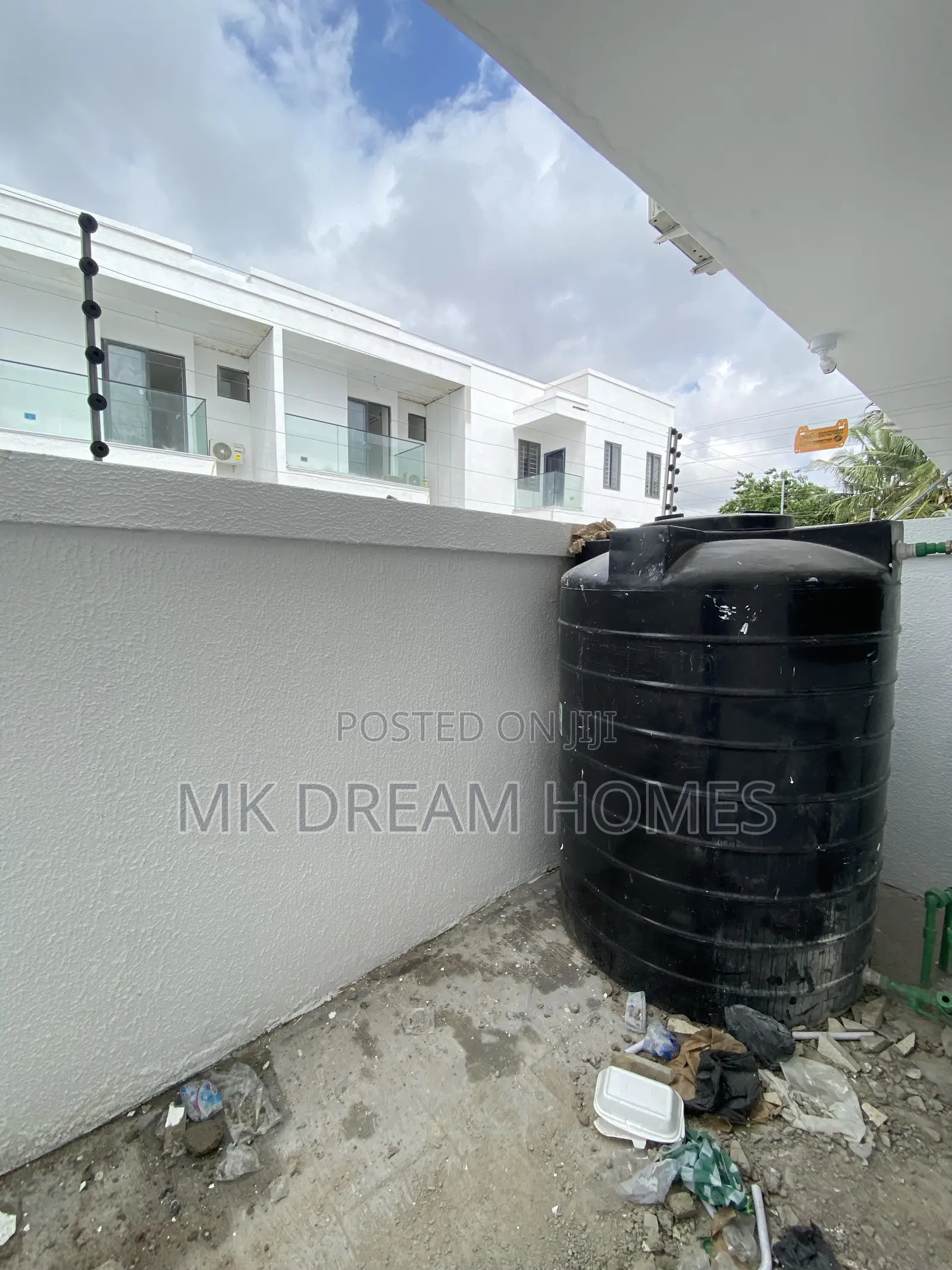 2bdrm House in School Junction for sale
