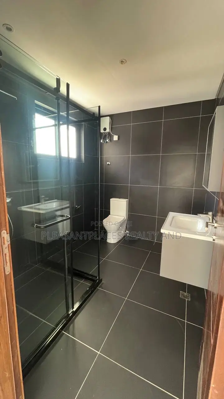 2bdrm Apartment in Pleasantplaces And, Dworwulu for rent