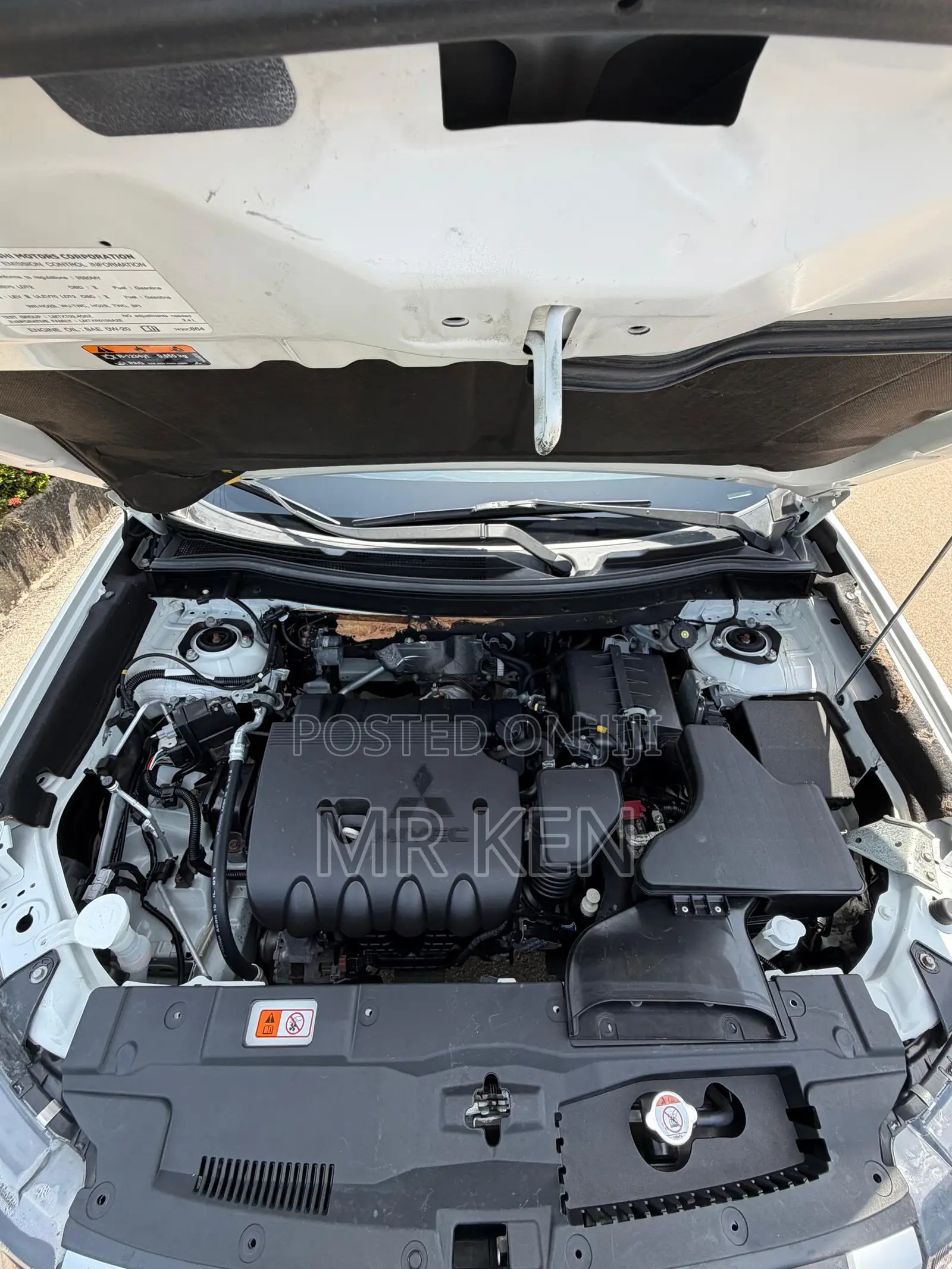 Mitsubishi Outlander SEL FWD 2020 White