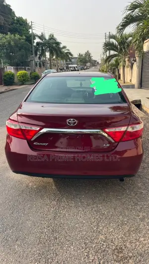 Toyota Camry LE 4dr Sedan (2.5L 4cyl 6A) 2016 Red