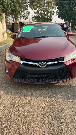 Toyota Camry LE 4dr Sedan (2.5L 4cyl 6A) 2016 Red