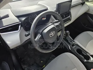 Toyota Corolla 2022 Silver
