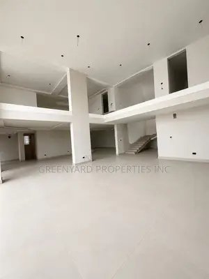 8bdrm House in Adjiringanor, East Legon for sale
