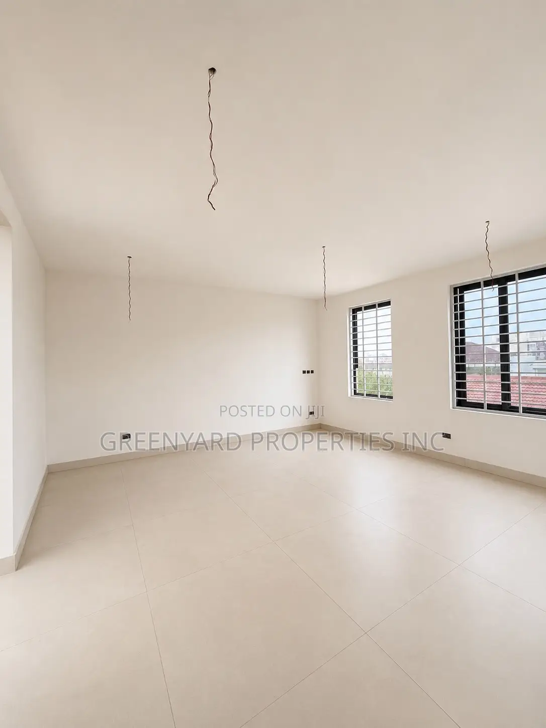 8bdrm House in Adjiringanor, East Legon for sale