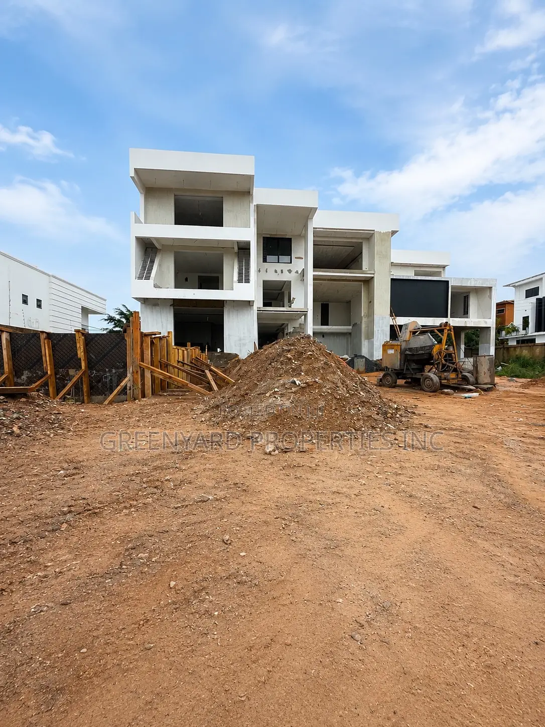 8bdrm House in Adjiringanor, East Legon for sale