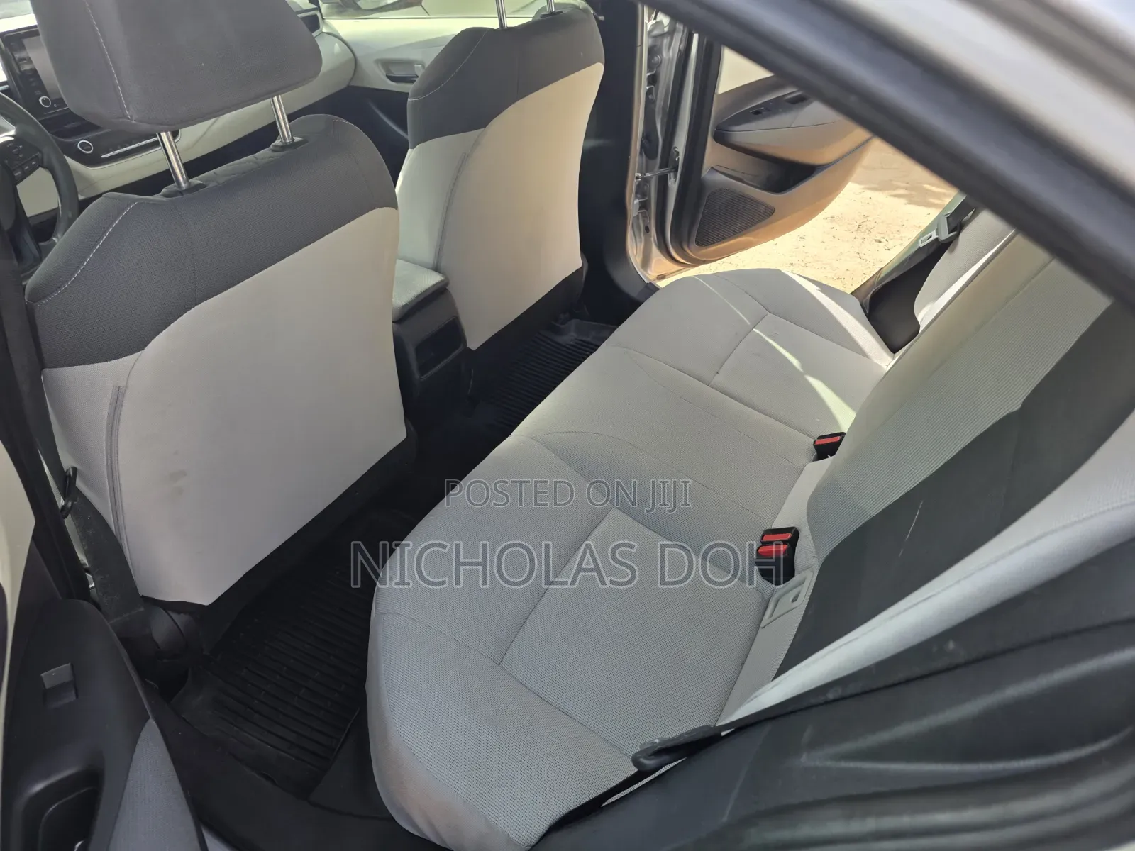 Toyota Corolla 2022 Silver