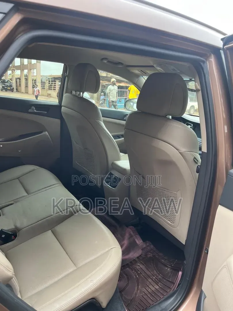 Hyundai Tucson 2017 Brown