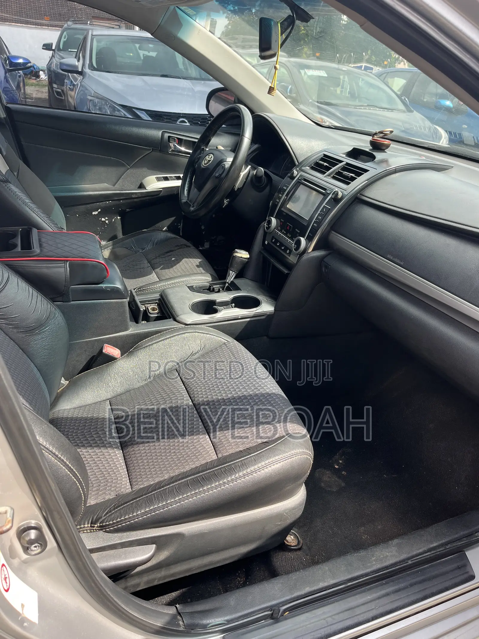 Toyota Camry SE 4dr Sedan (2.5L 4cyl 6A) 2013 Silver
