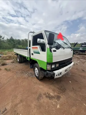 Hyundai Mighty 2000 White