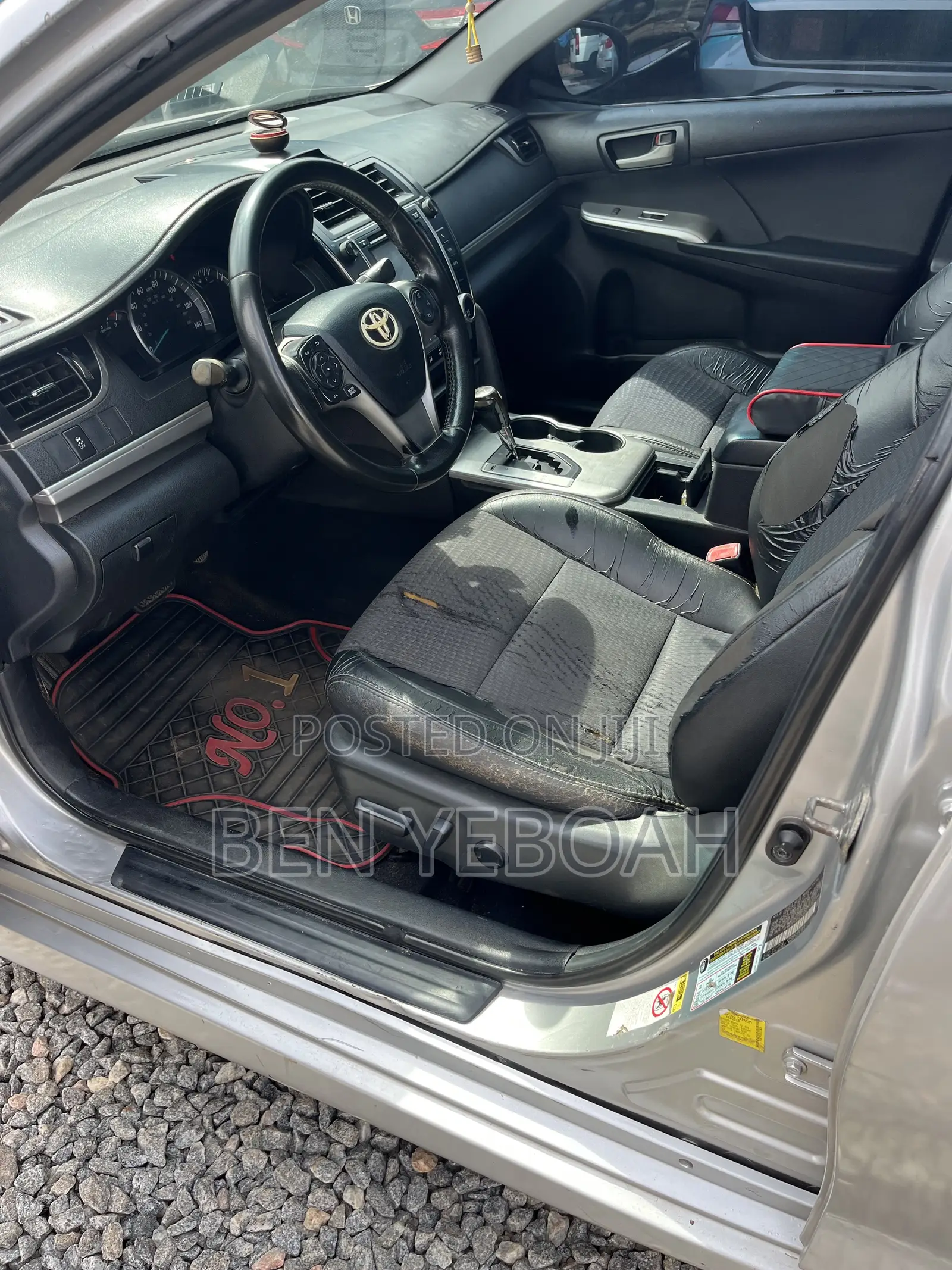 Toyota Camry SE 4dr Sedan (2.5L 4cyl 6A) 2013 Silver