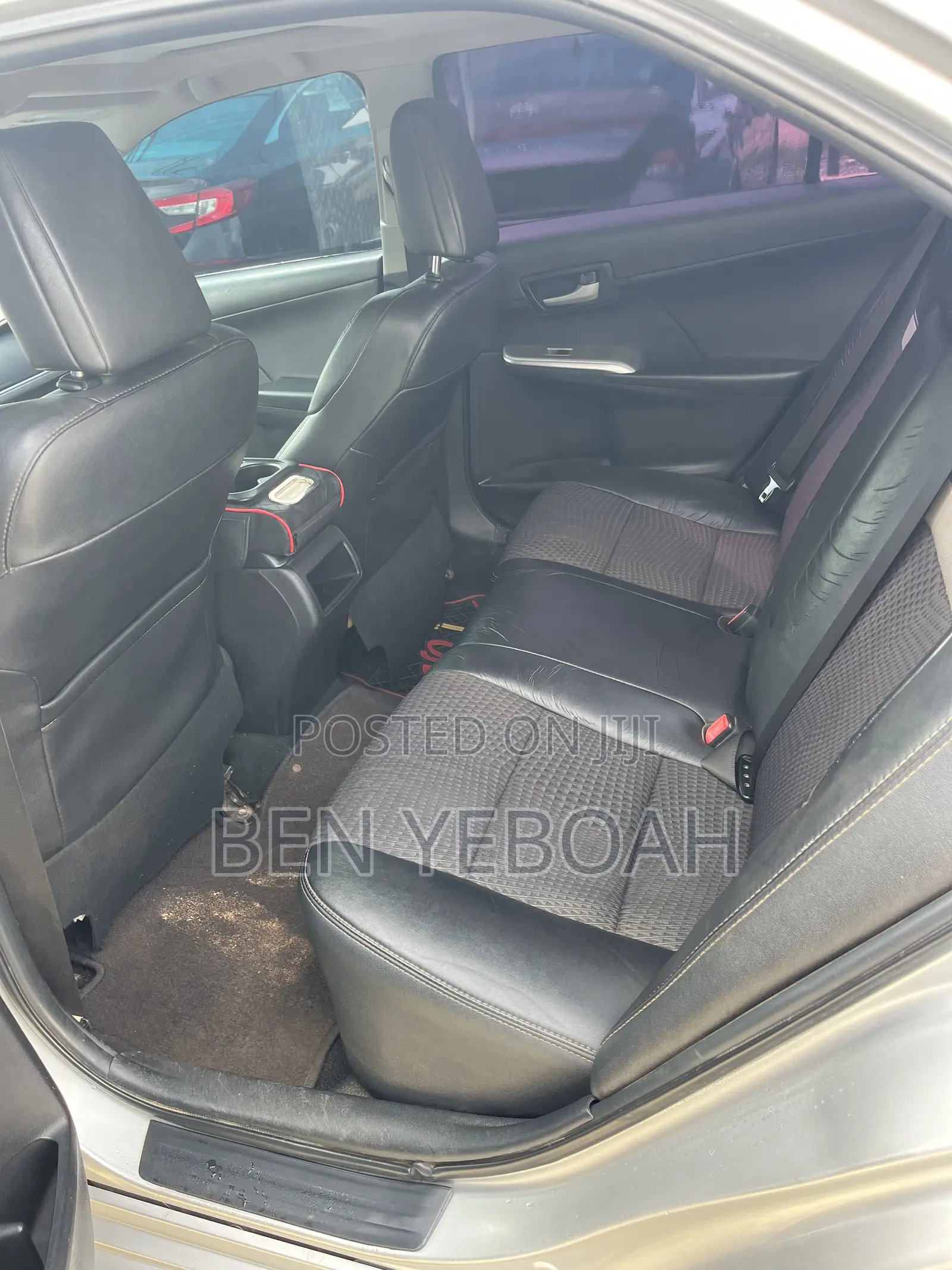 Toyota Camry SE 4dr Sedan (2.5L 4cyl 6A) 2013 Silver