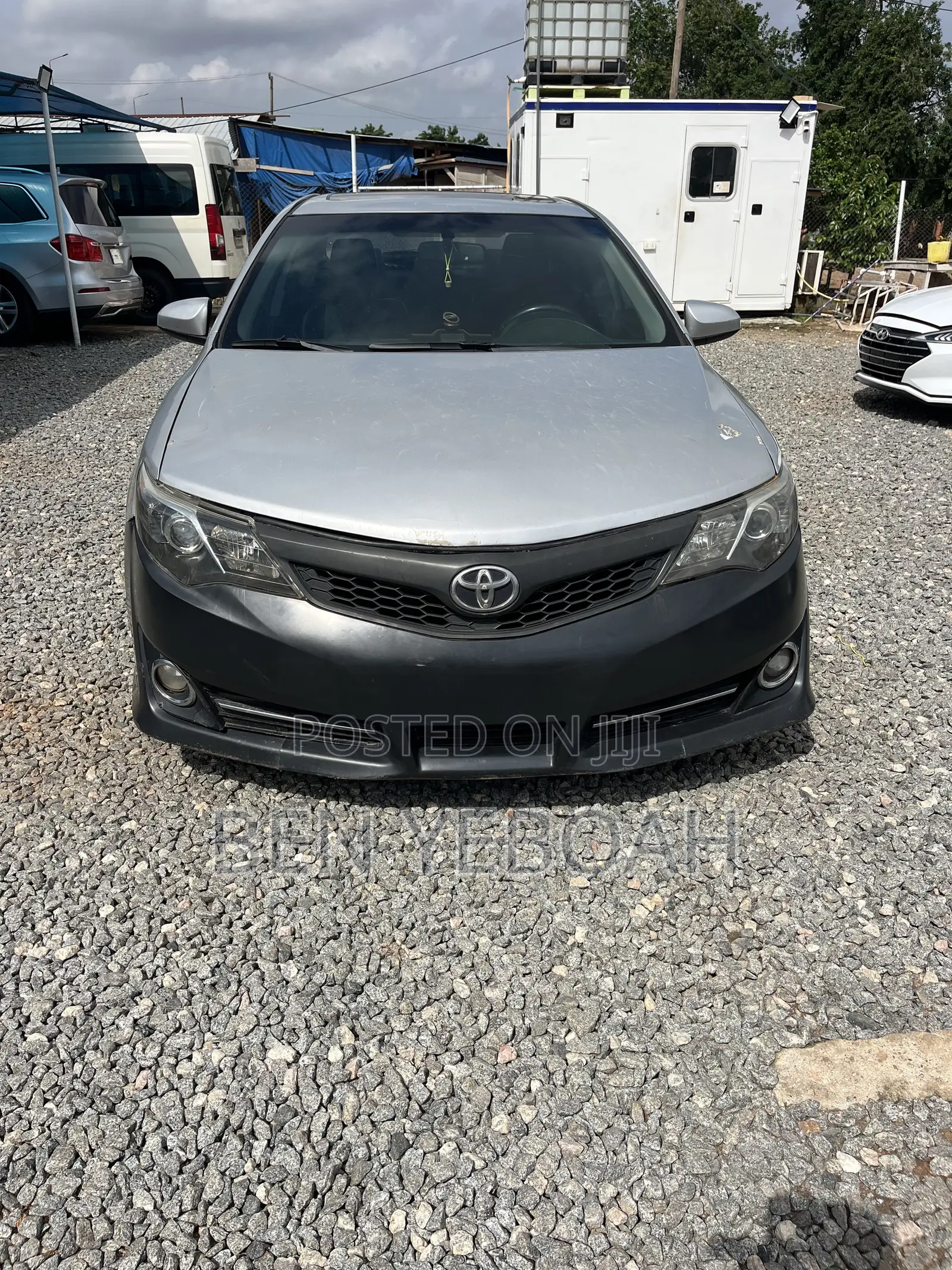 Toyota Camry SE 4dr Sedan (2.5L 4cyl 6A) 2013 Silver