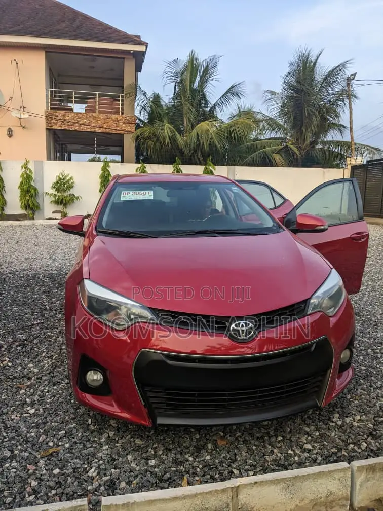 Toyota Corolla 2016 Red
