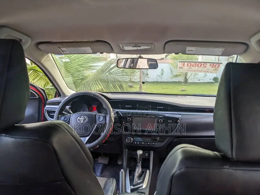 Toyota Corolla 2016 Red