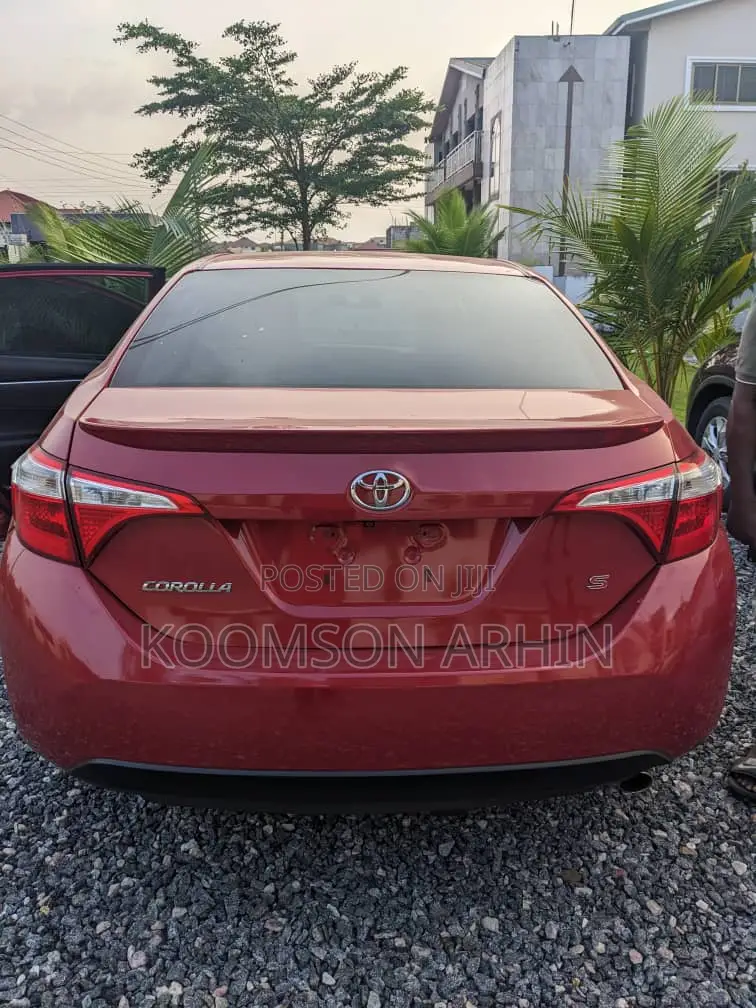 Toyota Corolla 2016 Red