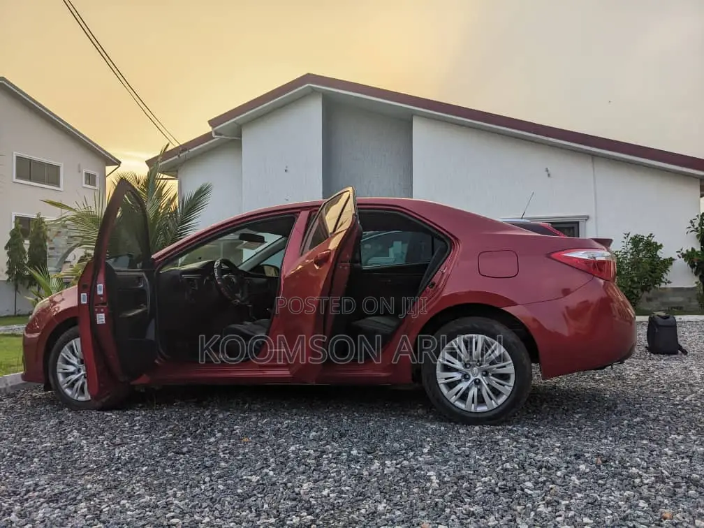 Toyota Corolla 2016 Red