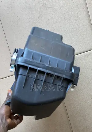 Yaris 2009,2010,2011,2012,2013,2014,2015,2016,2017,2018 Air Cleaner