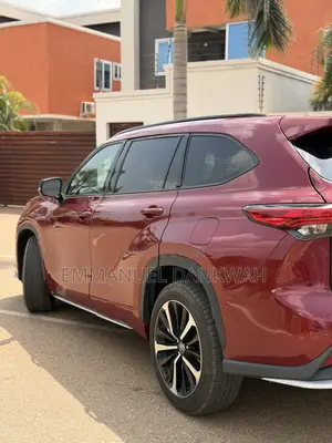 Toyota Highlander XSE 2022 Burgundy